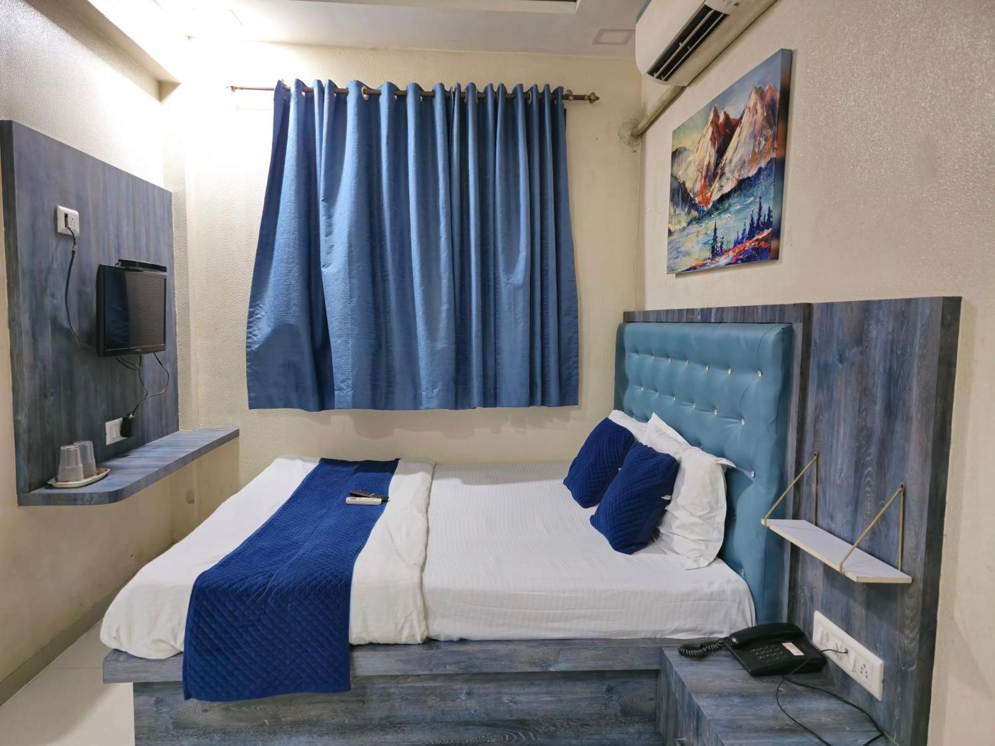 Hotel Mari Aai Residency Нави Мумбаи Номер фото